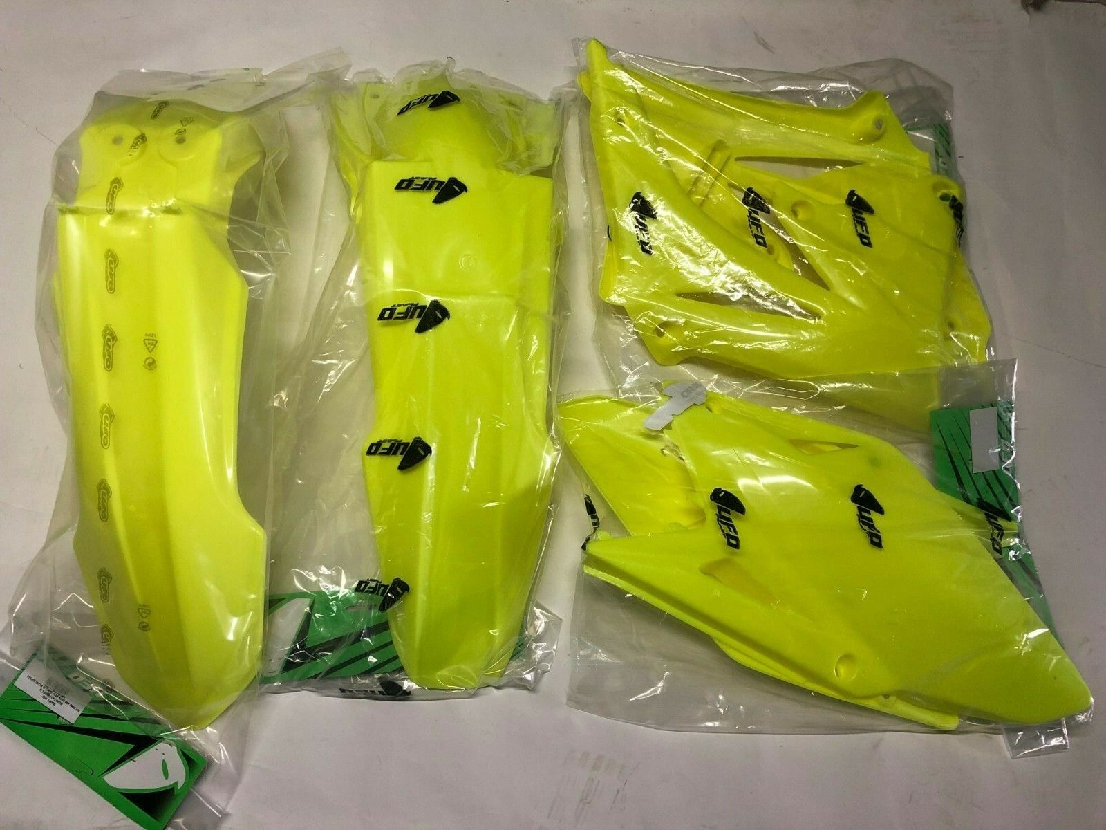 KIT PLASTICHE SUZUKI RMZ 450 2014 4 PZ GIALLO FLUO