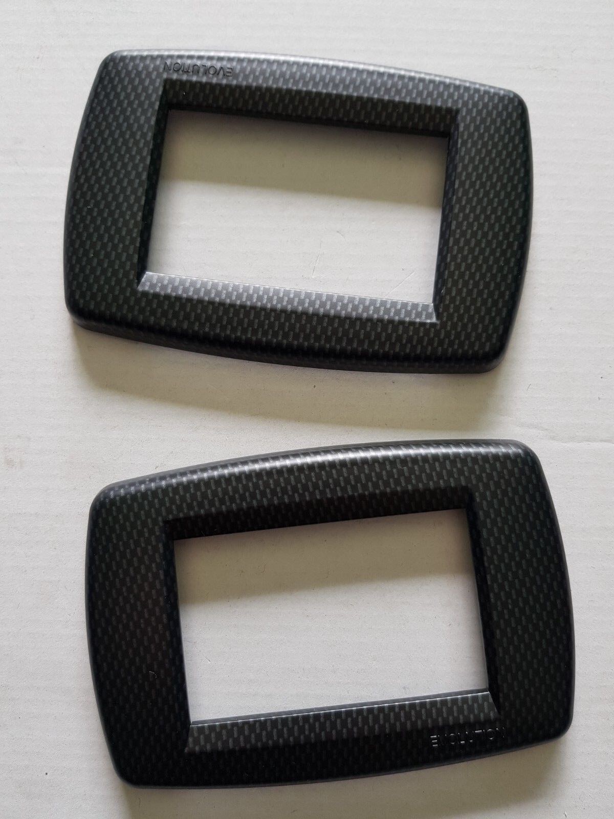 PLACCA PLACCHE CLASSIC CARBONIO 3 MODULI UNIVEL EVOLUTION COD 7013.XCB 2 PEZZI