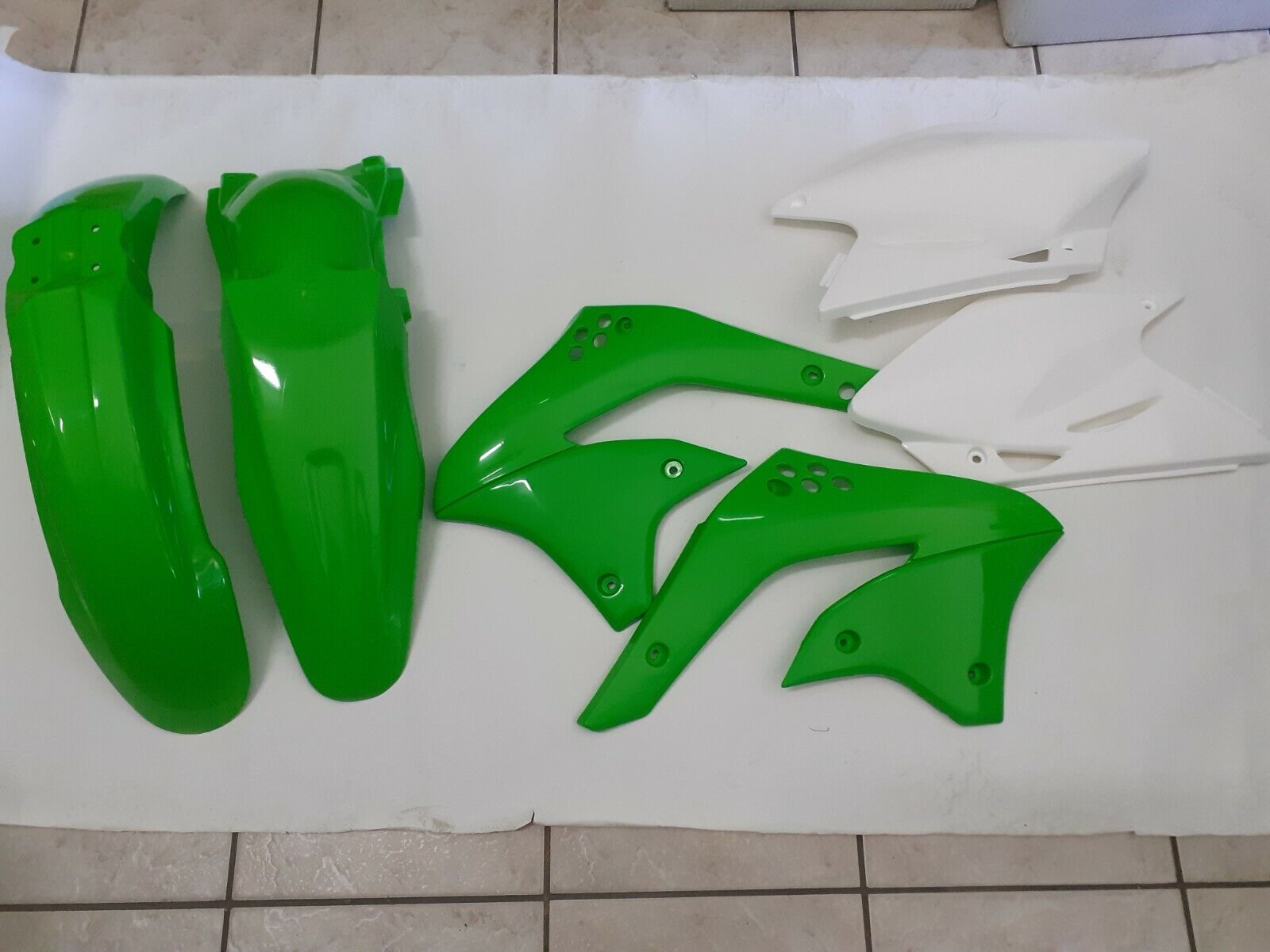 KIT PLASTICHE KAWASAKI KXF 450 2006 2007 2008 KIT 4 PZ COLORE ORIGINALE