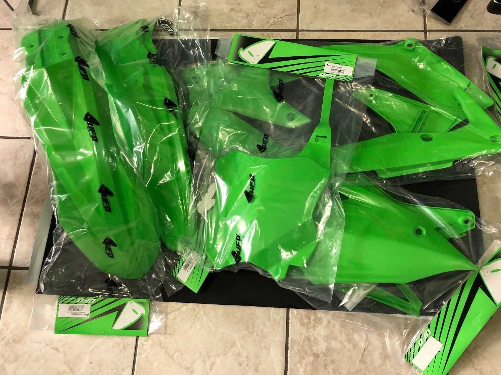 KIT PLASTICHE KAWASAKI KXF 450 2018 KIT 5 PZ COLORE VERDE