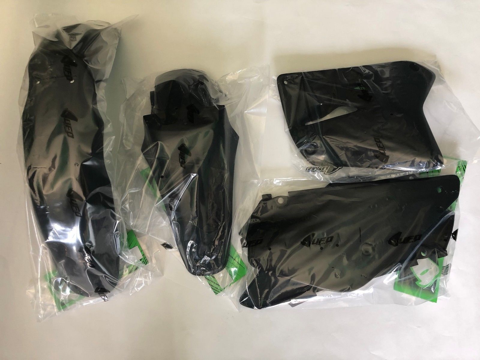 KIT PLASTICHE SUZUKI RM 85 2011 4 PZ COLORE NERO
