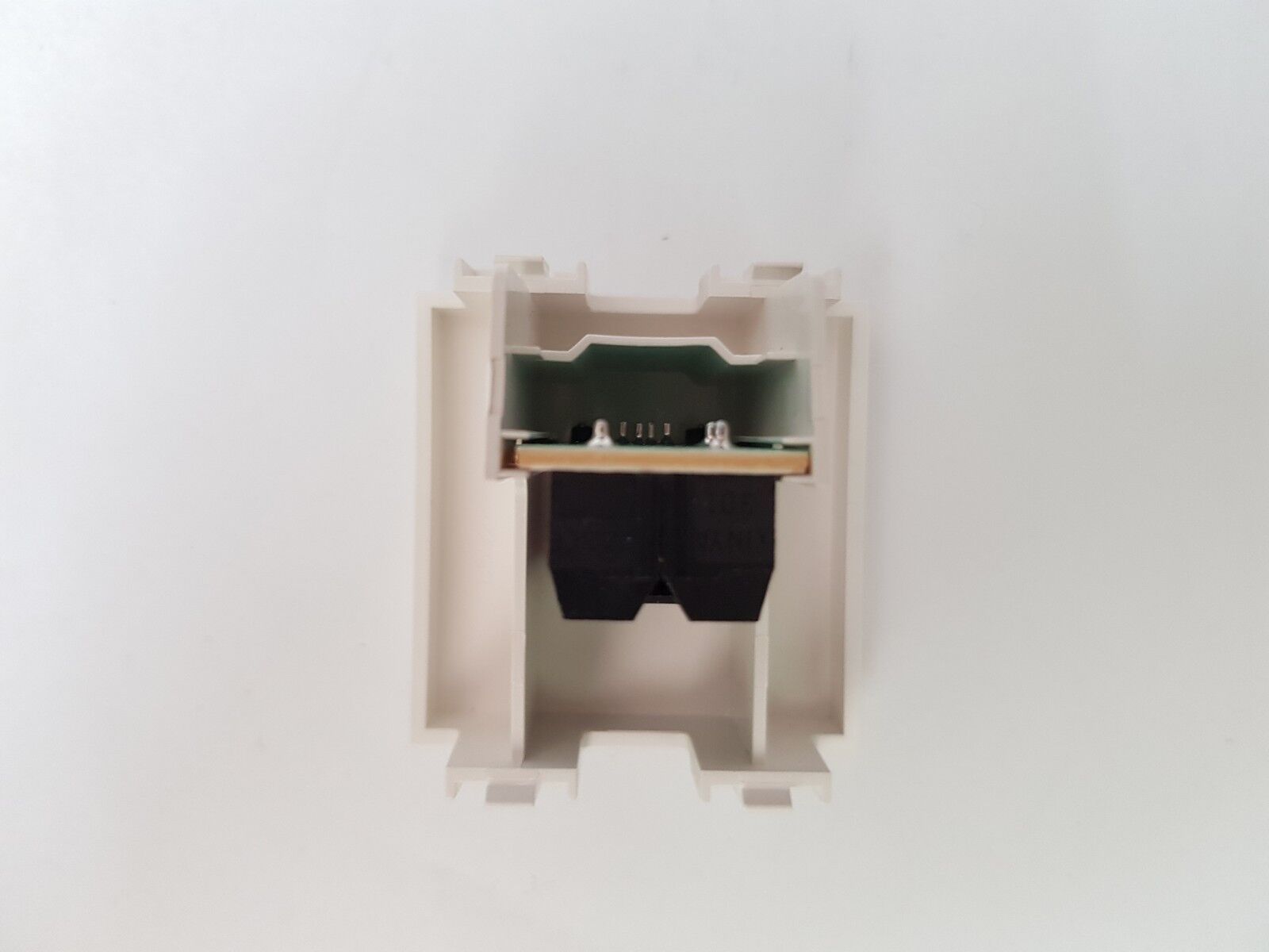 CONNETTORE TELEFONICO RJ11 BTICINO LUNA CODICE C4233/11 1 PEZZO