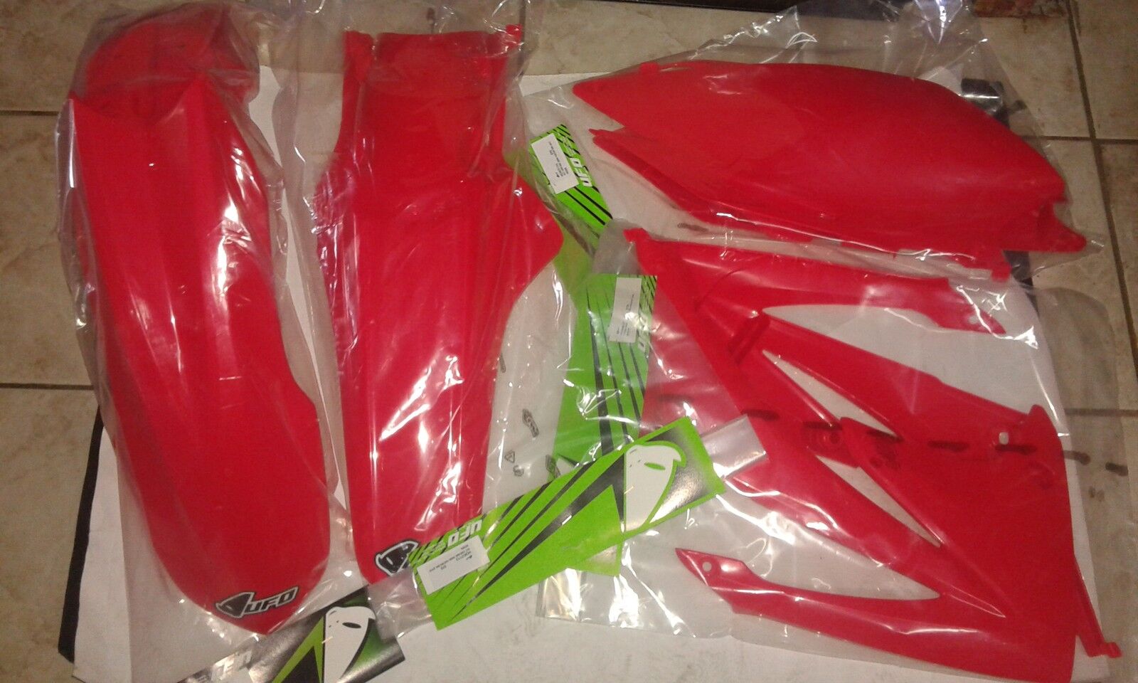KIT PLASTICHE HONDA CRF 250 2010 10 KIT 4 PZ COLORE ROSSO
