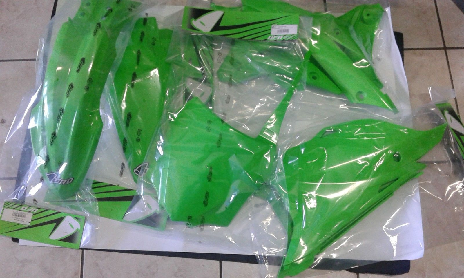 KIT PLASTICHE KAWASAKI KX 85 2019 KIT 5 PZ COLORE VERDE