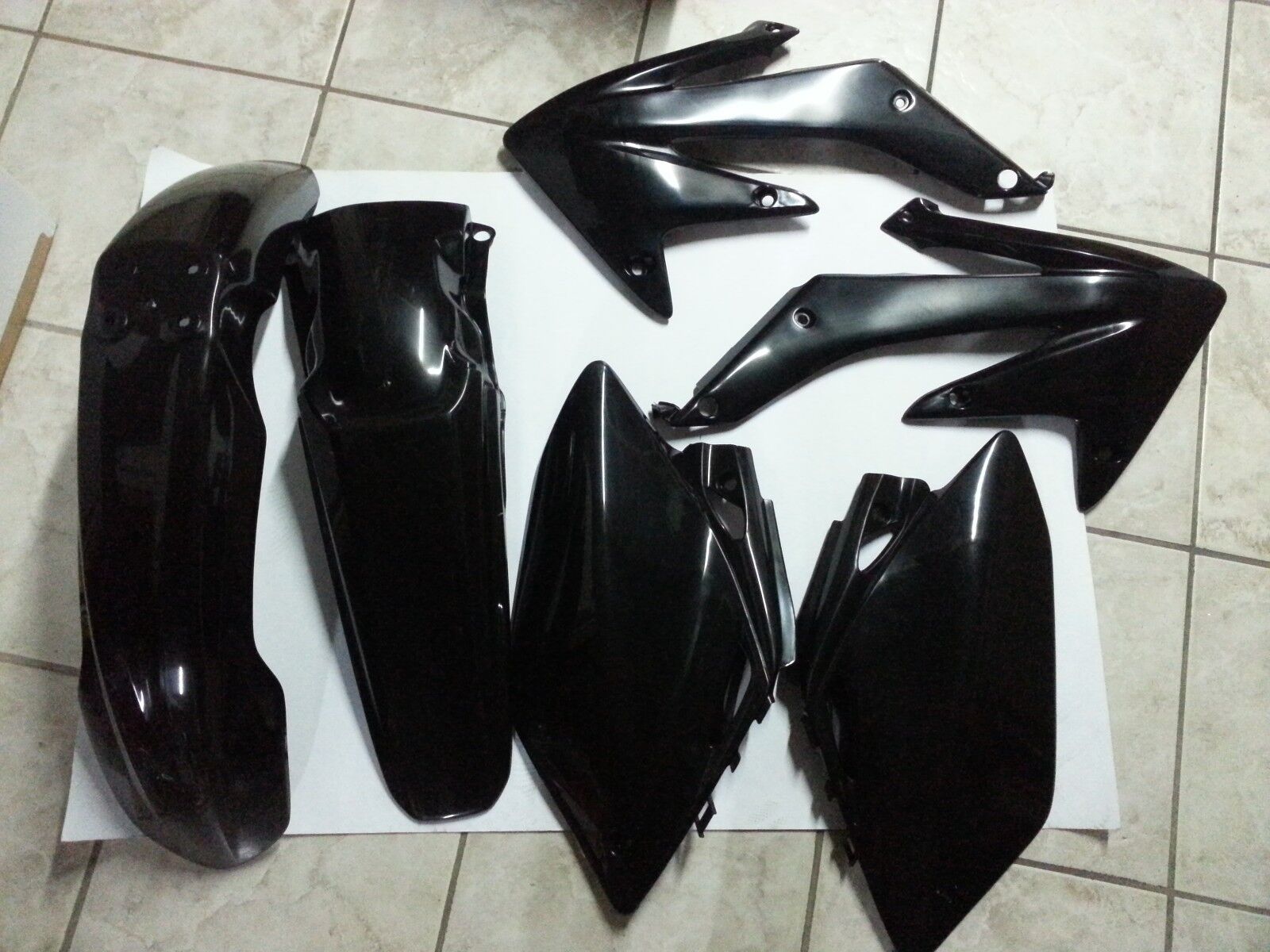 KIT PLASTICHE HONDA CRF 450 2007 KIT 4 PZ COLORE NERO