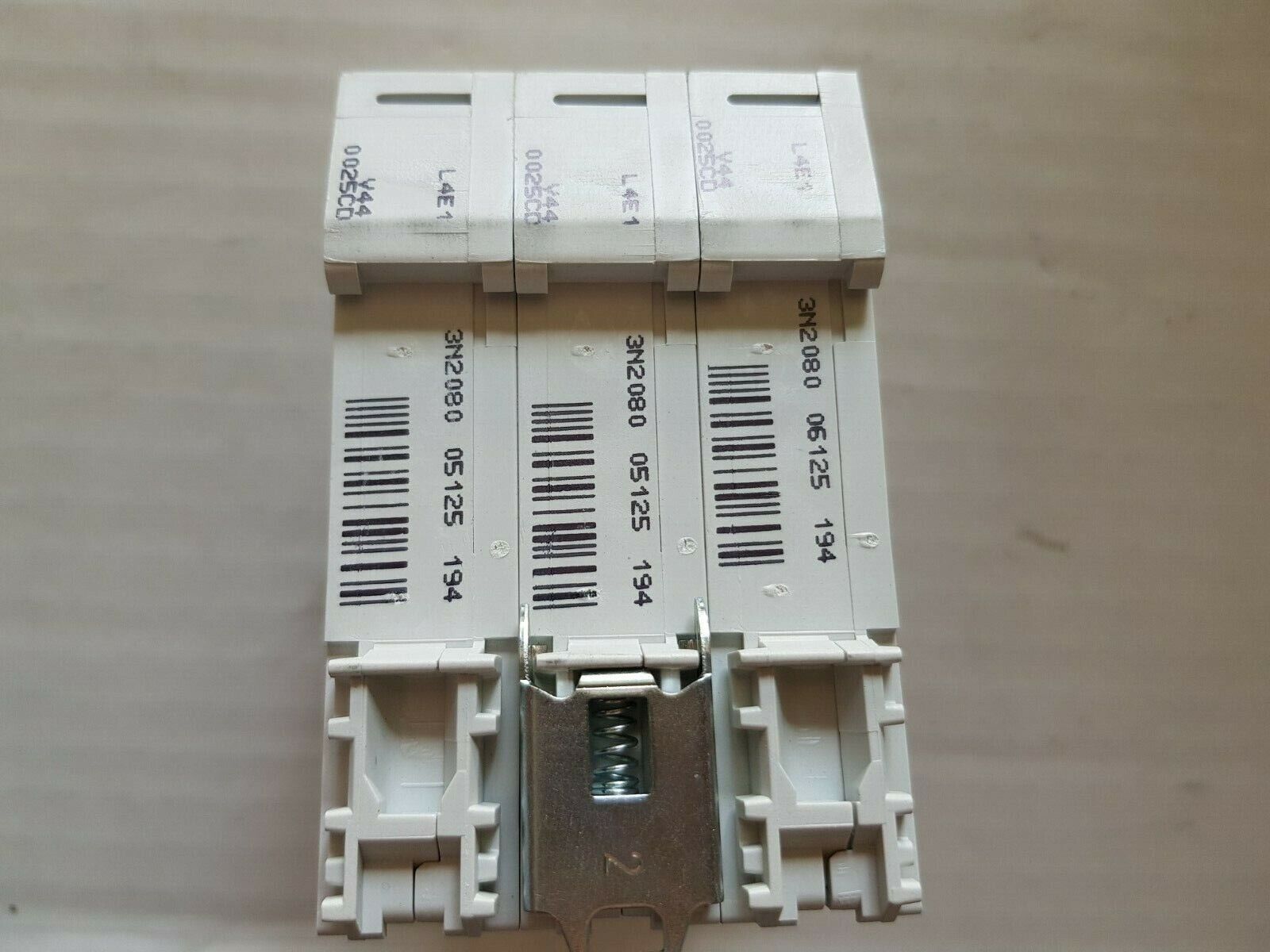 INTERRUTTORE AUTOMATICO HAGER CODICE MY325 3P 25A 4,5KA 1 PZ
