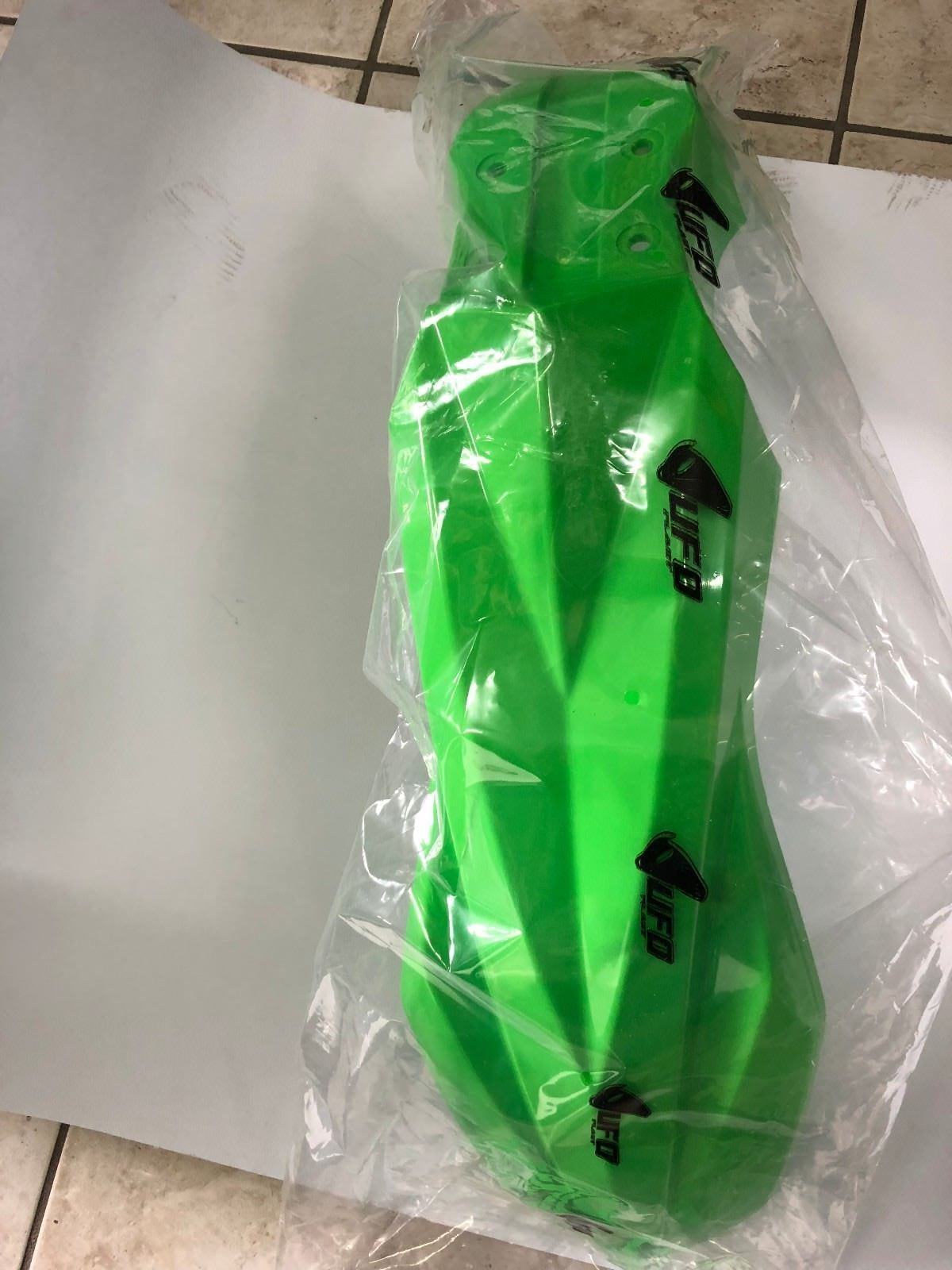 PARAFANGO ANTERIORE VERDE KAWASAKI KXF 250 2021