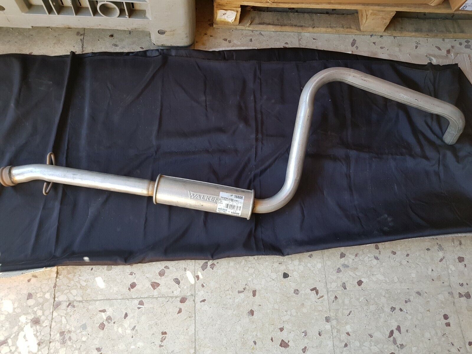 SILENZIATORE CENTRALE WALKER 16808 VOLVO 440 K (445) 1.7 75 KW 102 CV 1994