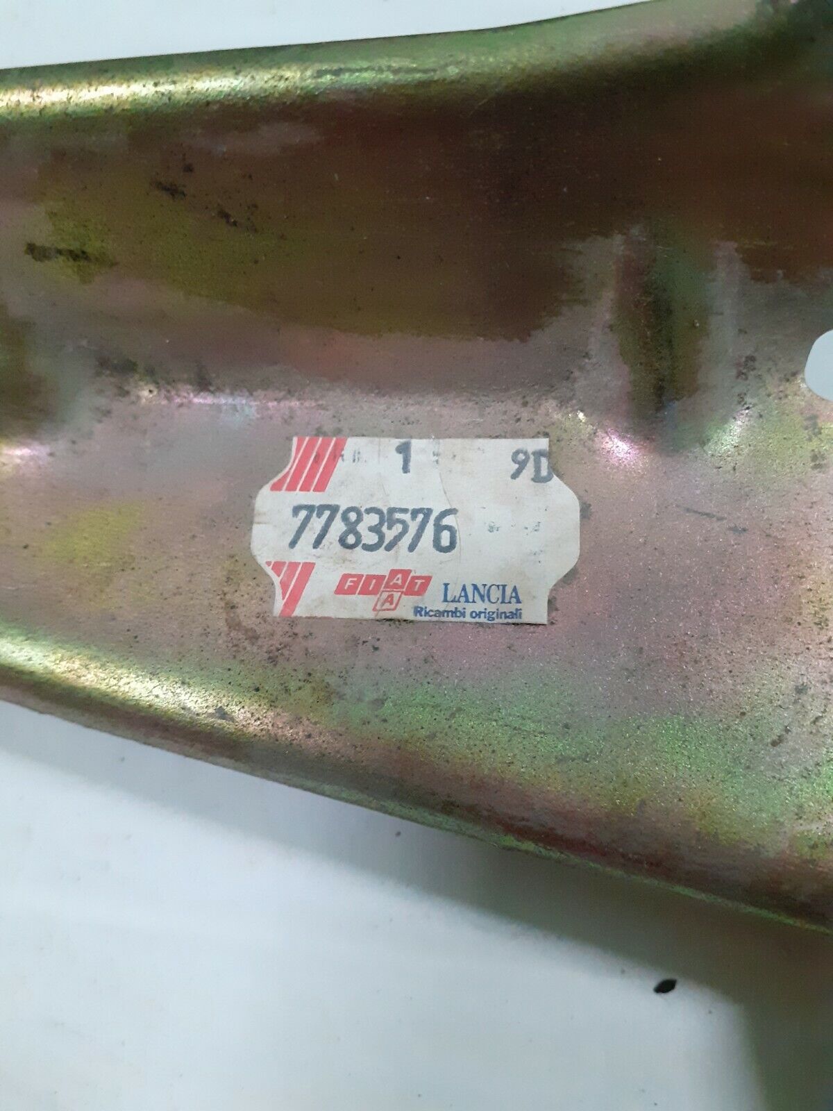 STAFFA SUPPORTO COLLEGAMENTO PARAFANGO ANT DX ORIGINALE LANCIA KAPPA COD 7783576