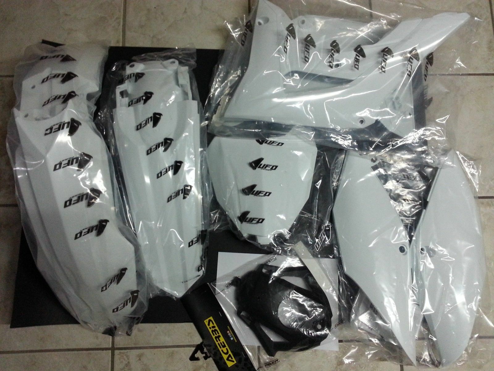 KIT PLASTICHE HONDA CRF 450 2017 2018 2019 2020 KIT 6 PZ COLORE BIANCO