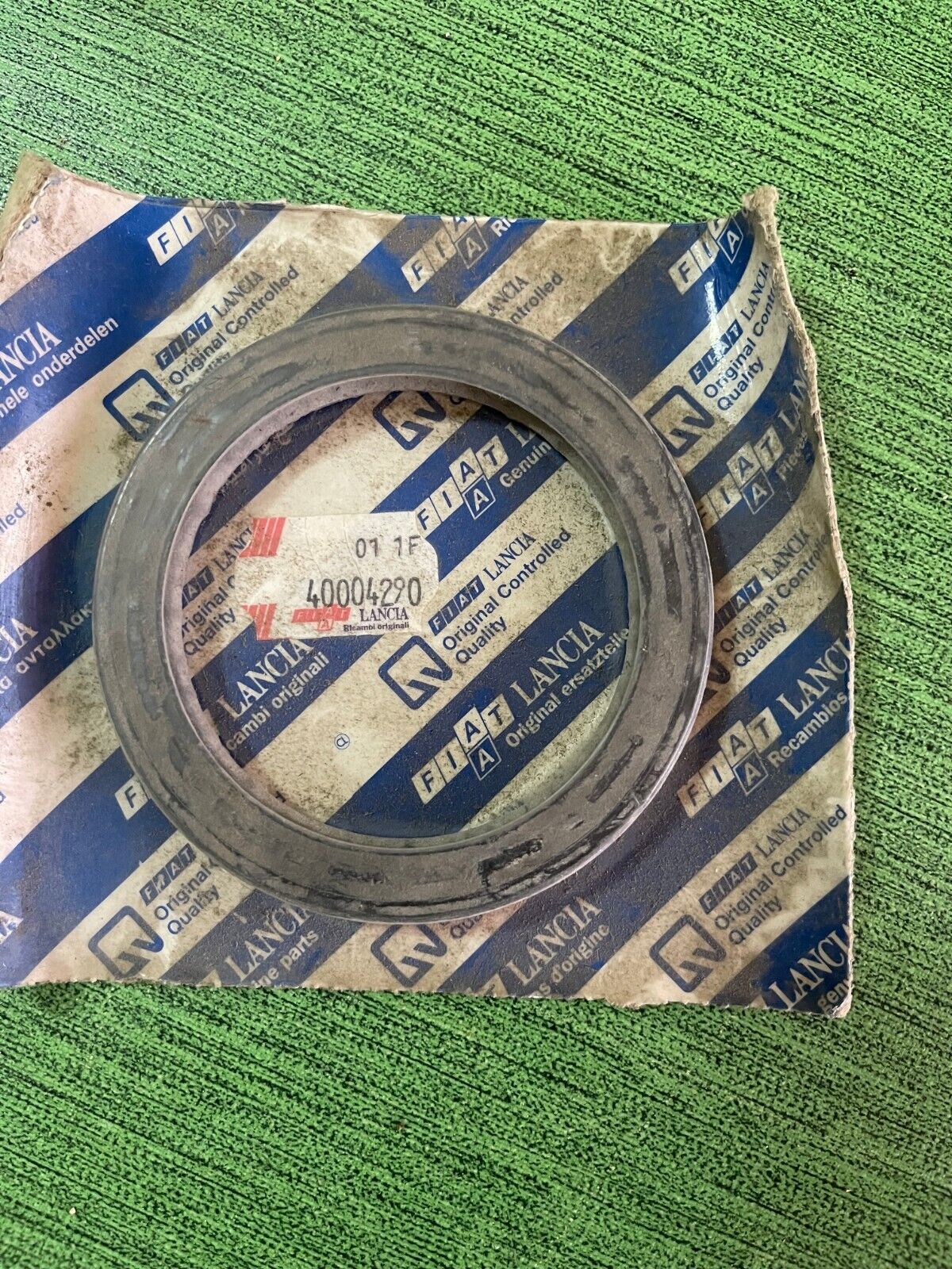 40004290 PARAOLIO 70X90X10 BASAMENTO DISTRIBUZIONE MOTORE FIAT 124 131 CROMA