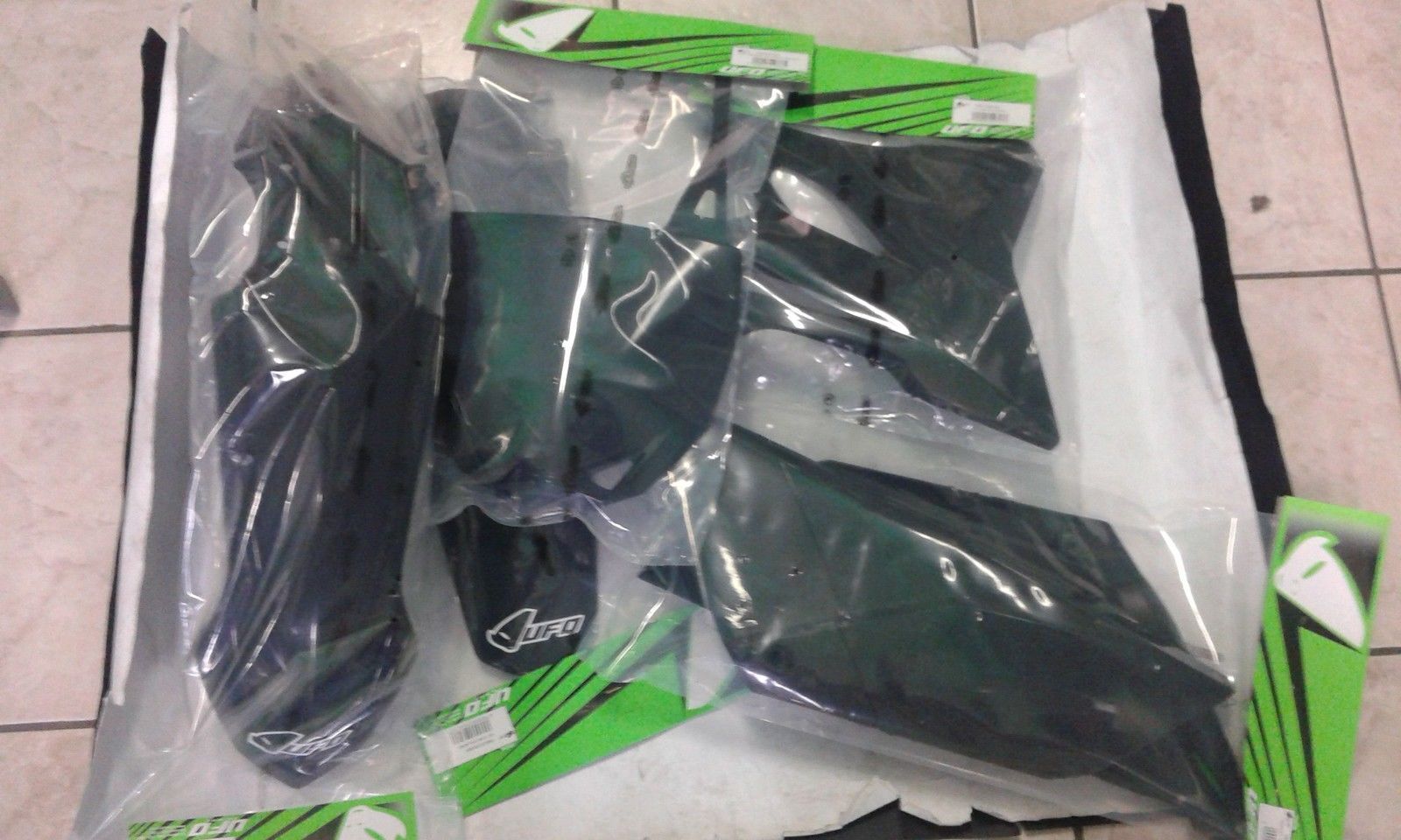 KIT PLASTICHE YAMAHA YZ 85 2016 KIT 5 PZ COLORE NERO