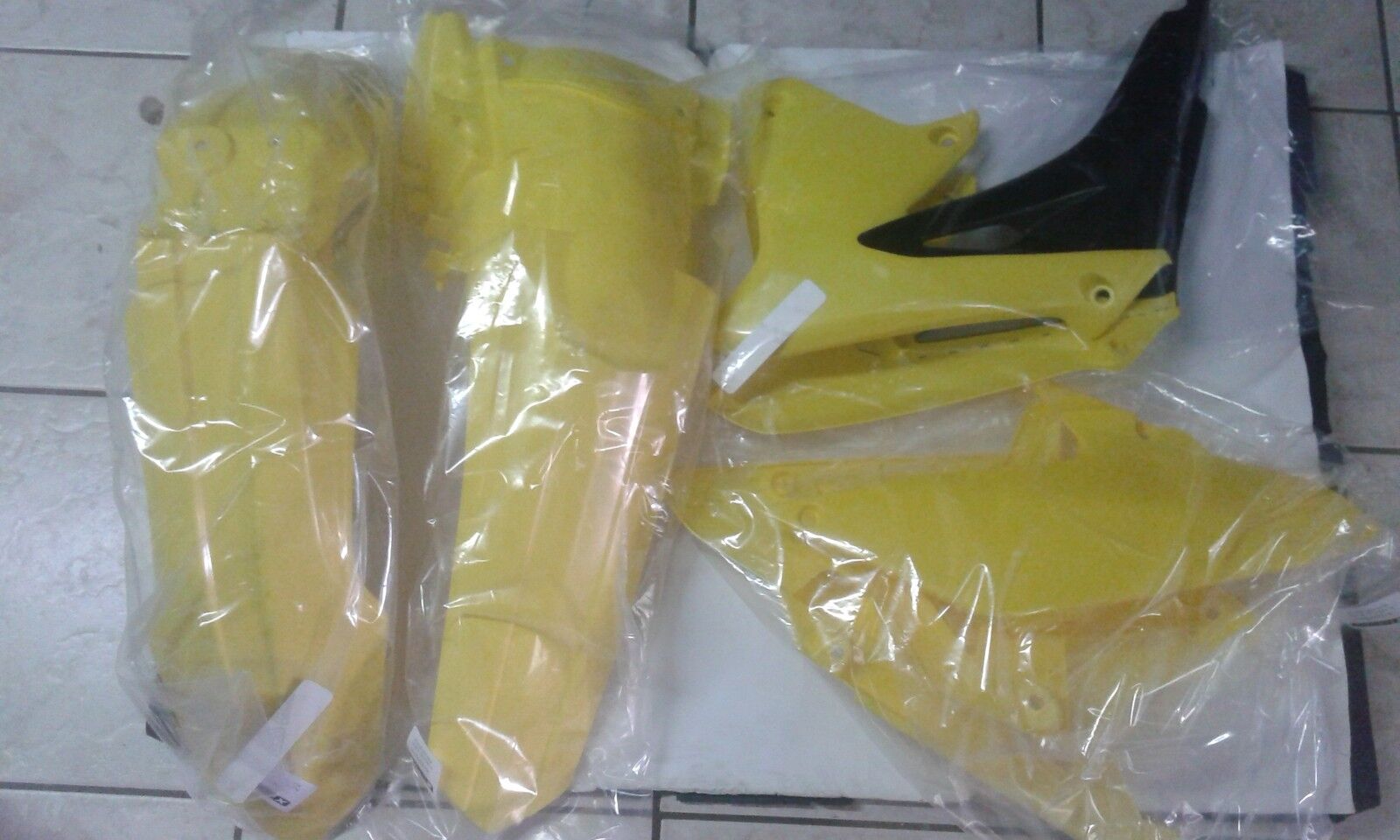KIT PLASTICHE SUZUKI RMXZ RMX Z 450 2017 4 PZ GIALLO