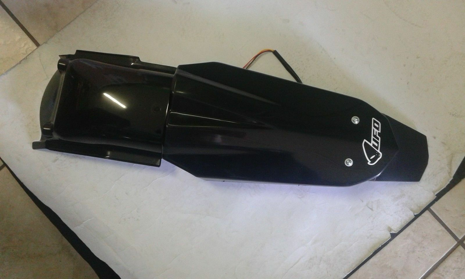 PARAFANGO POSTERIORE CON LED HUSQVARNA WR 125 2006 2007 2008 NERO