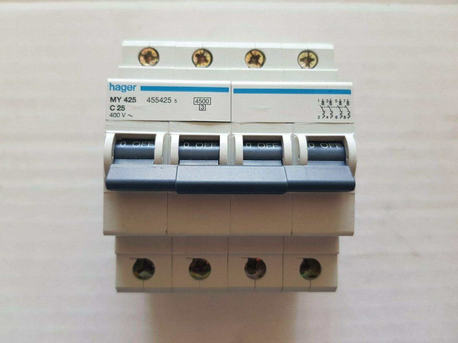 INTERRUTTORE AUTOMATICO HAGER CODICE MY425 4P 25A 4,5KA 1 PZ