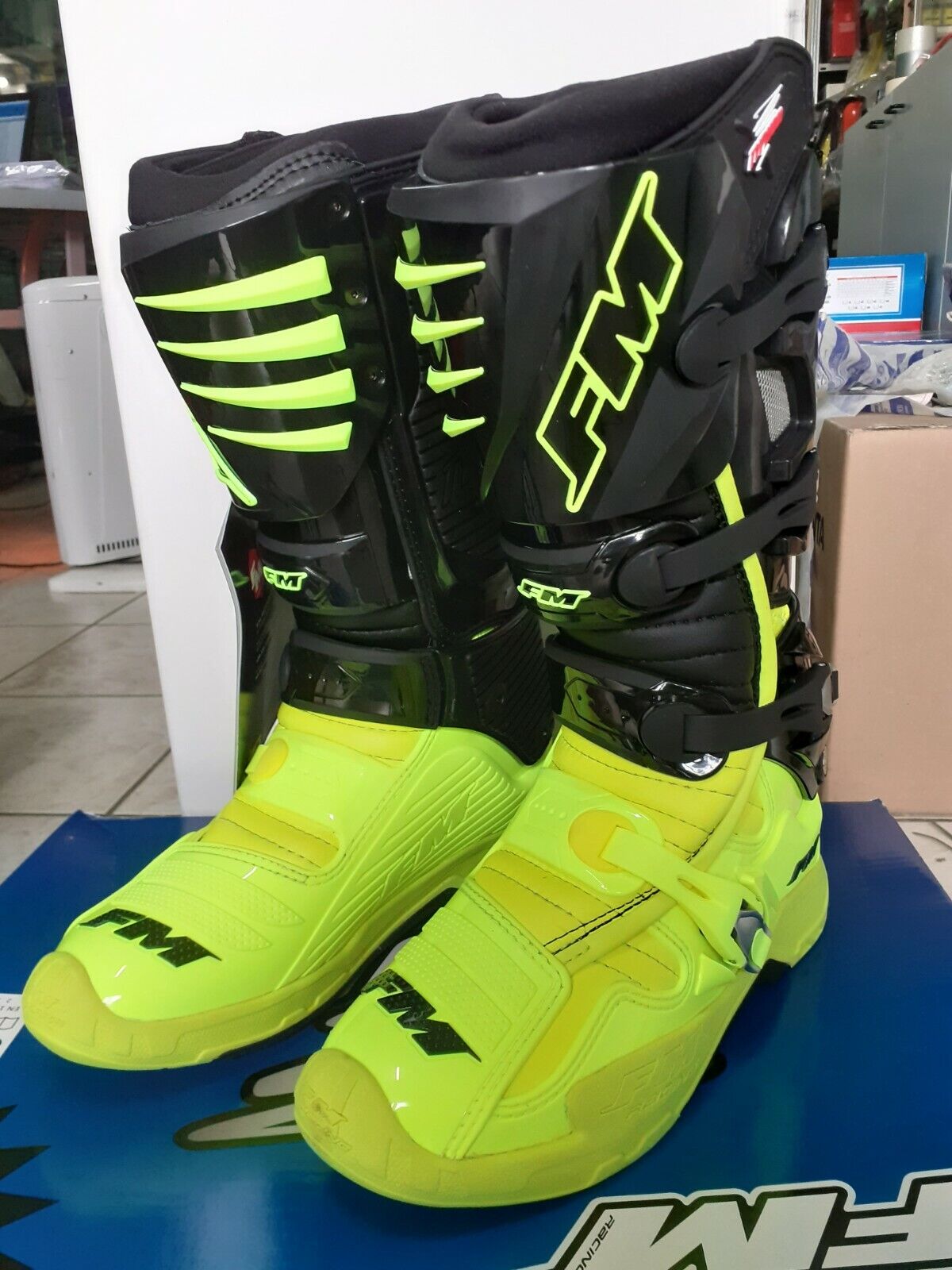 STIVALI CROSS ENDURO FM MODELLO TYPHOON 3 GIALLO FLUO NERO TAGLIA 44
