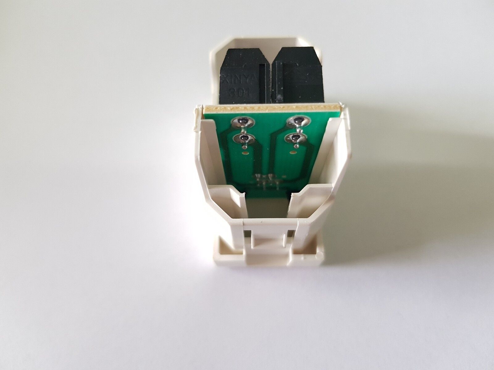 CONNETTORE TELEFONICO RJ11 LEGRAND CODICE 72839 1 PEZZO