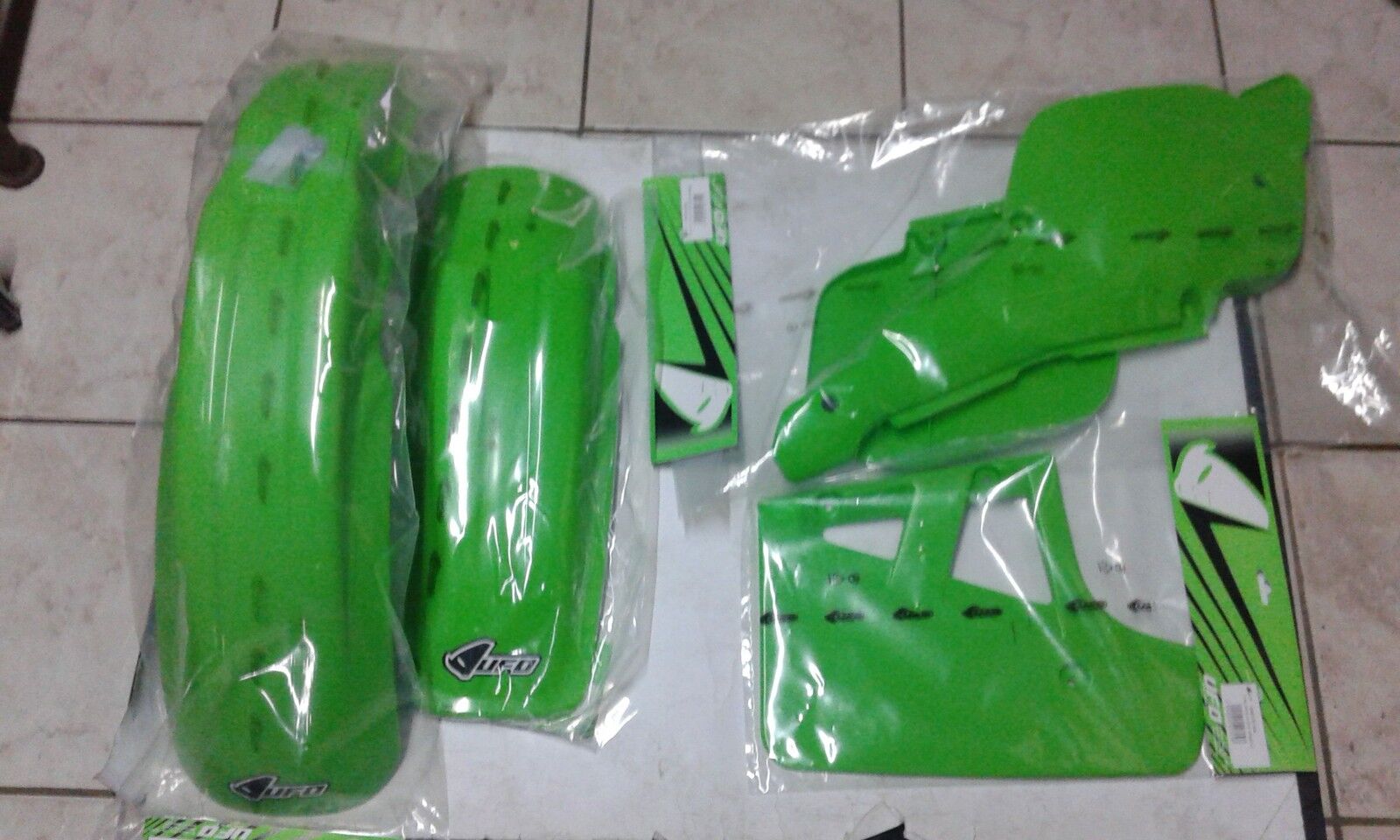 KIT PLASTICHE KAWASAKI KX 125 1987 KIT 4 PZ COLORE ORIGINALE 