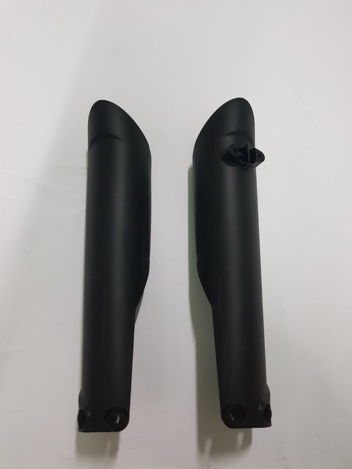 COPPIA PARASTELI COPRISTELI HUSQVARNA TC 125 250 2019 COLORE NERO NERI