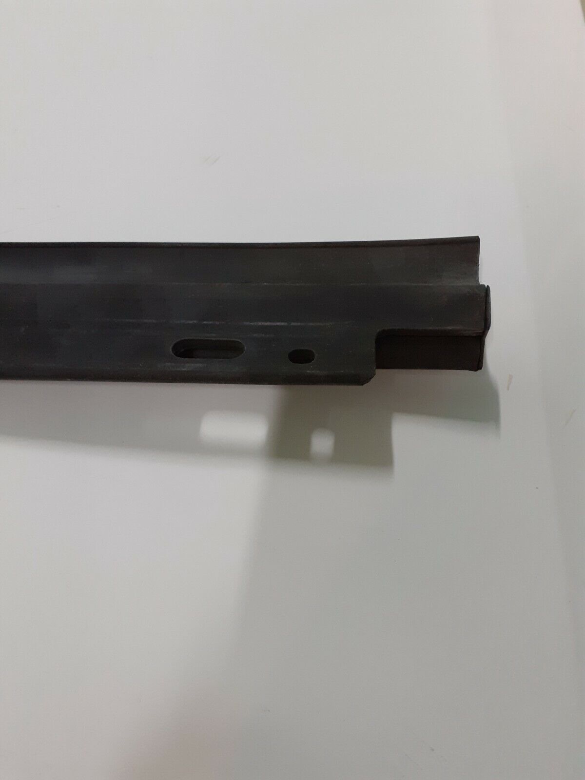 GUARNIZIONE LATERALE TENUTA PORTA ANT ORIGINALE LANCIA DELTA 1996 COD 82462293