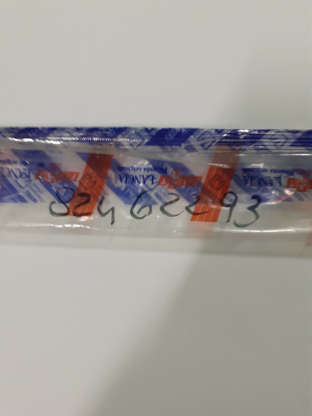 GUARNIZIONE LATERALE TENUTA PORTA ANT ORIGINALE LANCIA DELTA 1996 COD 82462293