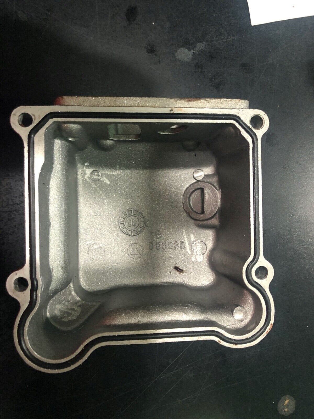 993835 CODICE ORIGINALE PIAGGIO COPERCHIO PUNTERIE SFERA 125 RST