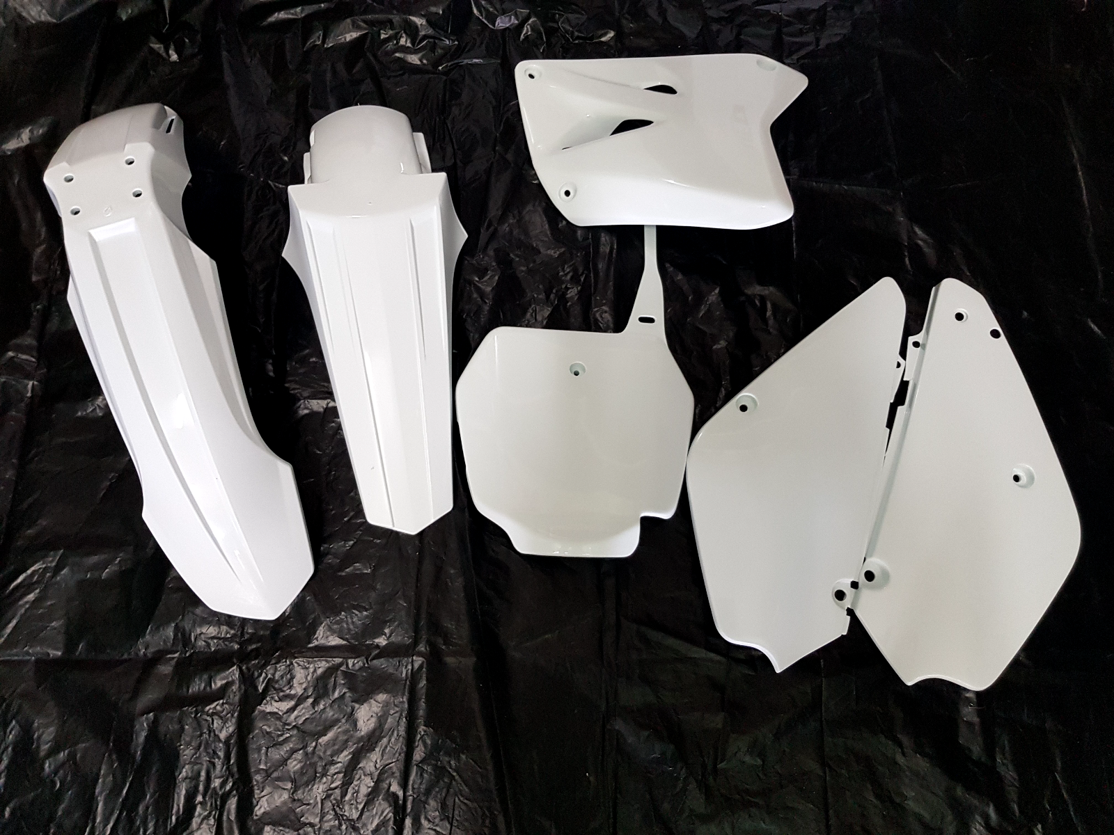 KIT PLASTICHE SUZUKI RM 85 2006 RESTYLING 5 PZ COLORE BIANCO