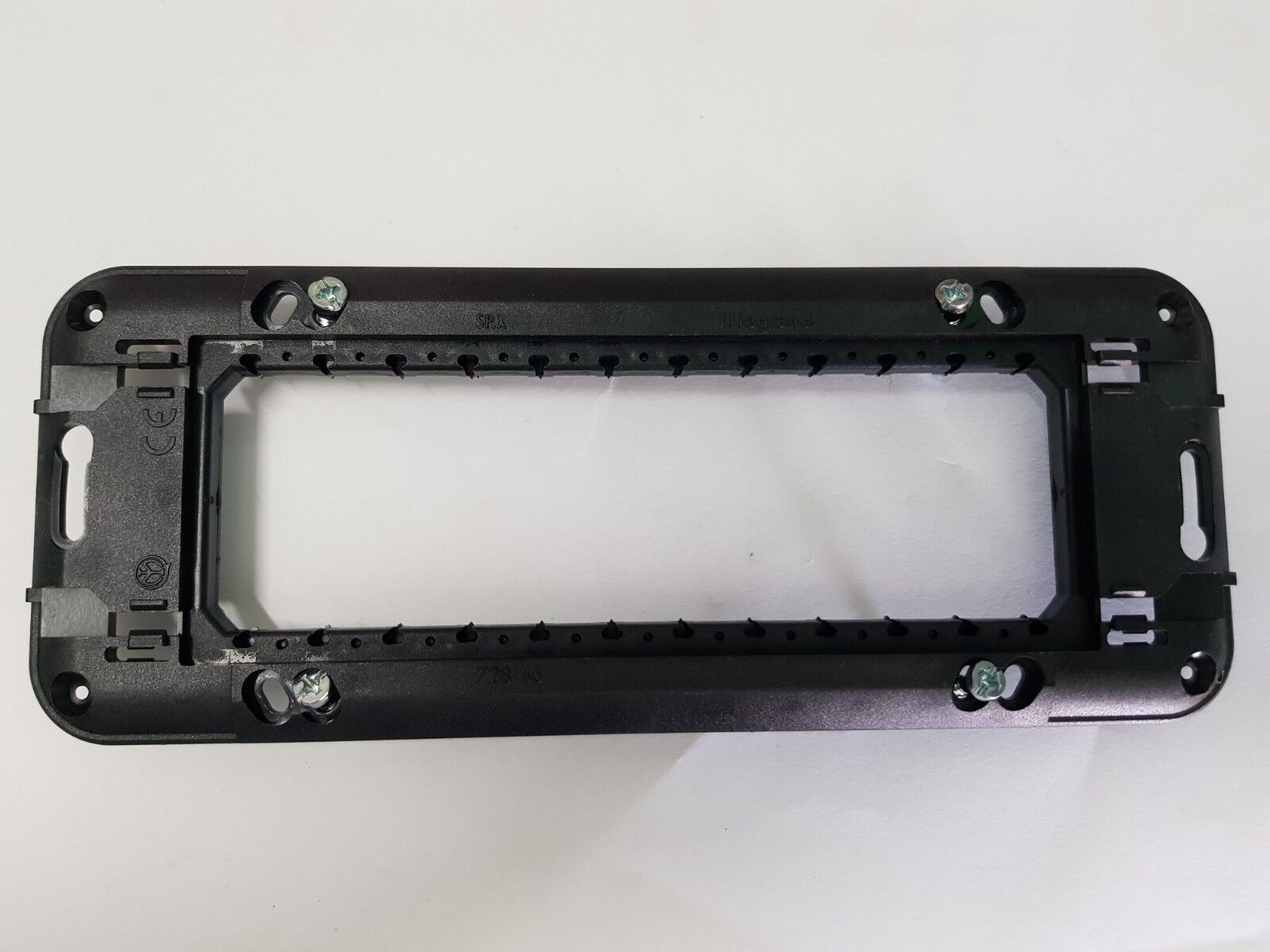 SUPPORTO 6 MODULI LEGRAND CODICE 72846 1 PEZZO