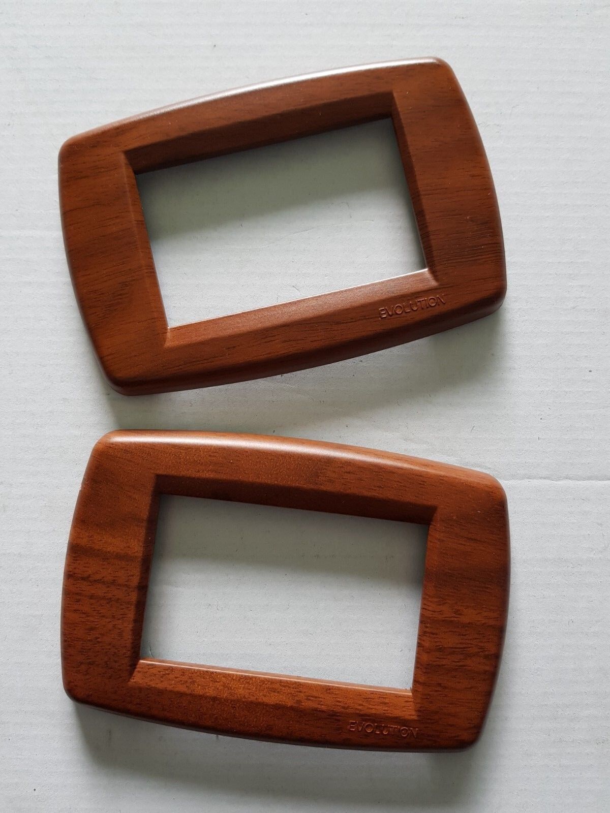 PLACCA PLACCHE CLASSIC CILIEGIO 3 MODULI UNIVEL EVOLUTION COD 7013.XCH 2 PEZZI