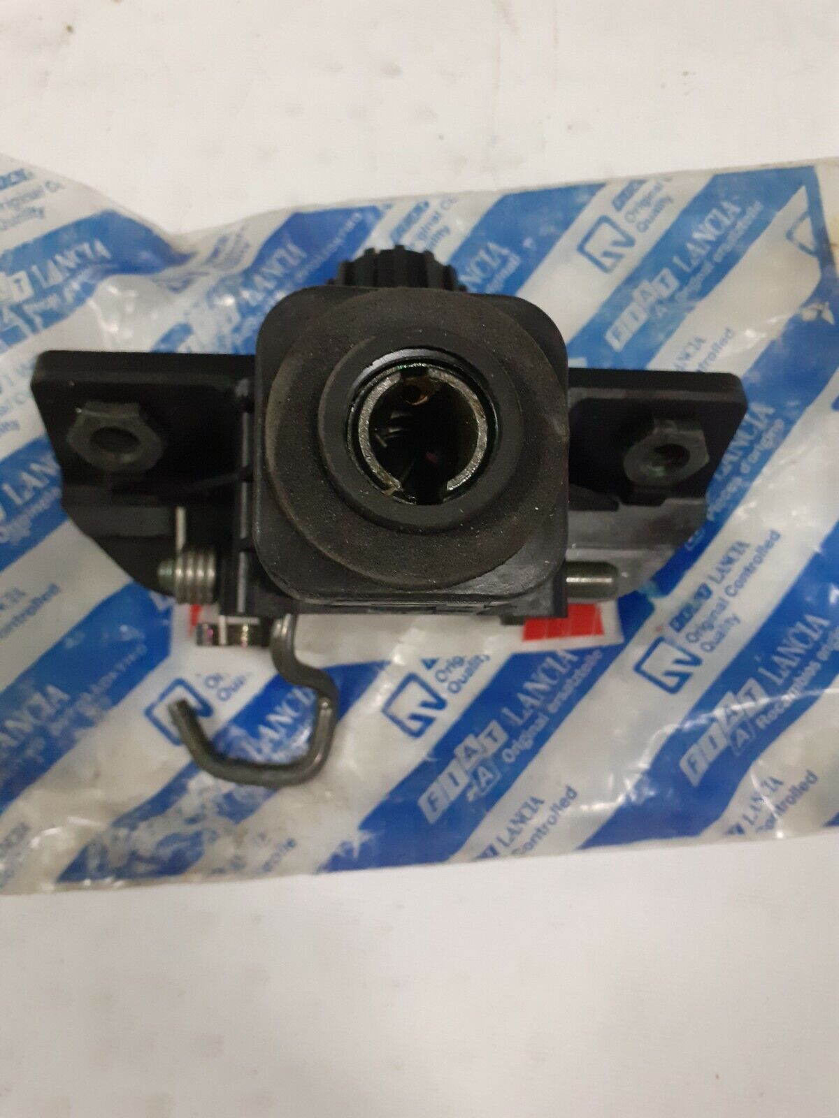APERTURA SUPPORTO ORIGINALE FIAT LANCIA CODICE 824318.52