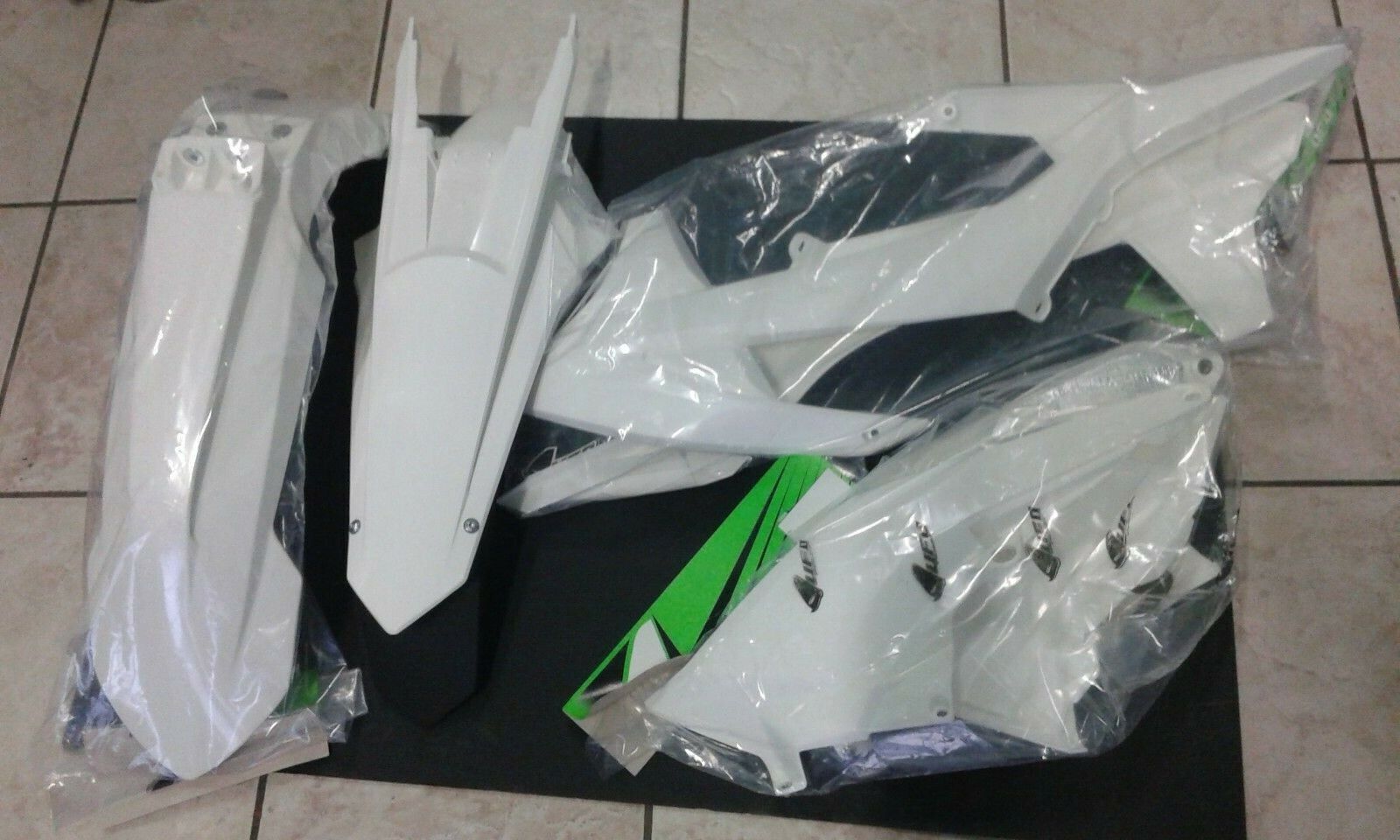 KIT PLASTICHE KTM EXCF 250 350 450 500 2017 2018 2019 KIT 4 PZ COLORE BIANCO
