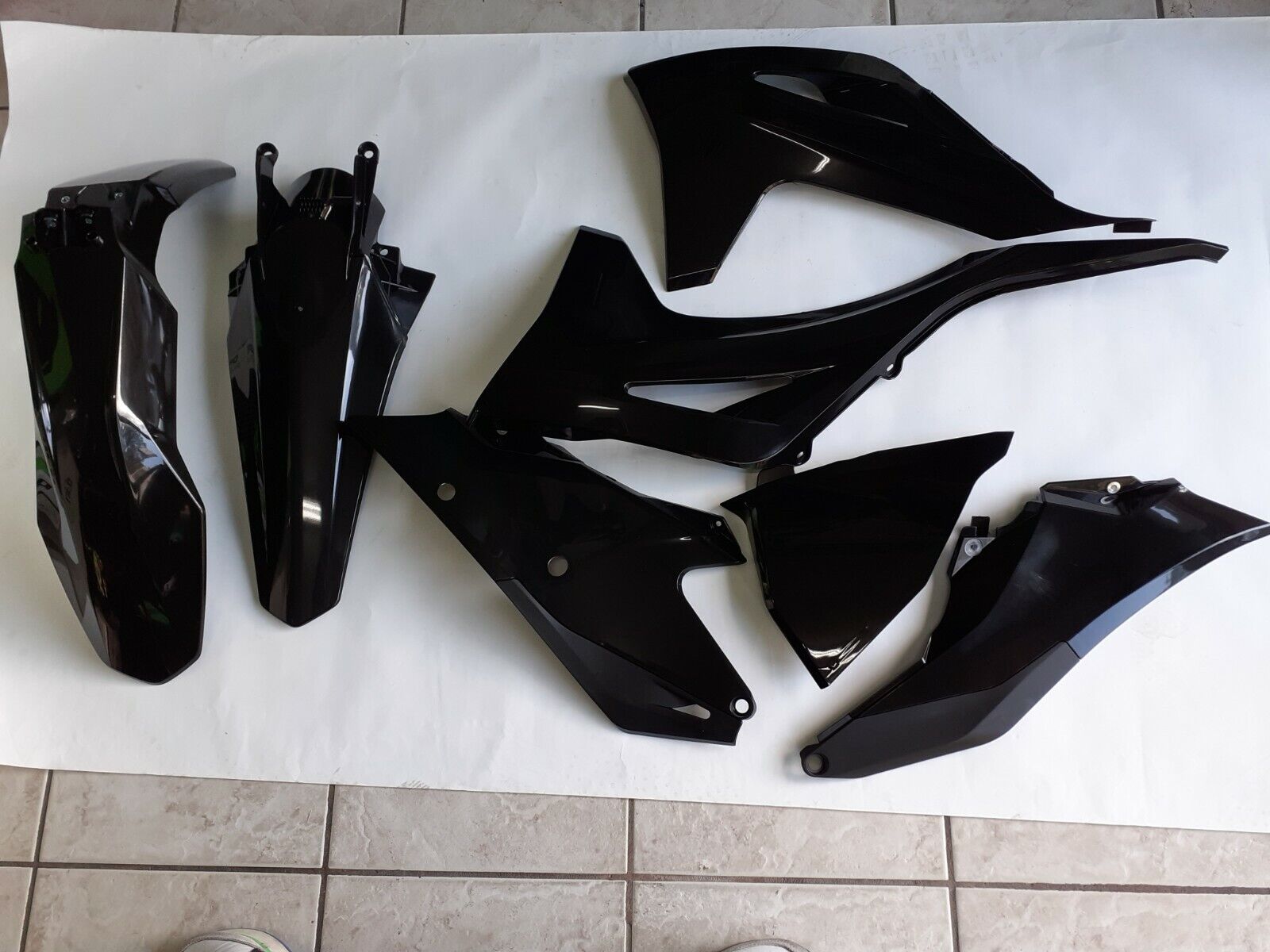 KIT PLASTICHE GAS GAS ECF 250 350 2021 2022 2023 4 PZ COLORE NERO