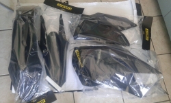 KIT PLASTICHE HUSQVARNA TC 250 2014 2015 2016  4 PZ COLORE N