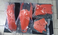 KIT PLASTICHE KTM SX 85 2011 2012 KIT 4 PZ COLORE ARANCIO AR