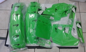 KIT PLASTICHE KAWASAKI KX 125 1988 KIT 5 PZ COLORE ORIG