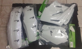 KIT PLASTICHE HONDA CR 85 2021 KIT 4 PZ COLORE BIANCO