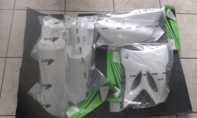 KIT PLASTICHE YAMAHA YZ 85 2003 KIT 4 PZ COLORE BIANCO 