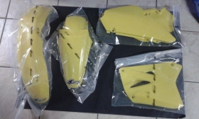 KIT PLASTICHE SUZUKI RM 85 2021 4 PZ COLORE GIALLO