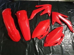 KIT PLASTICHE HONDA CRF 450 2007 KIT 4 PZ COLORE ROSSO