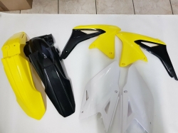 KIT PLASTICHE SUZUKI RMZ 450 2010 4 PZ COLORE GIALLO NERO BI