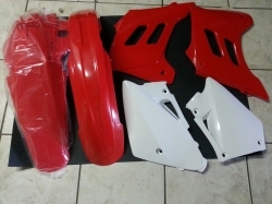 KIT PLASTICHE GAS GAS EC 125 250 300 2004 2005 2006 COLORE R
