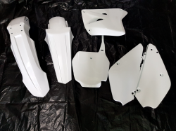 KIT PLASTICHE SUZUKI RM 85 2009 RESTYLING 5 PZ COLORE BIANCO