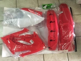 KIT PLASTICHE HONDA CRF 250 2004 2005 KIT 4 PZ SM SUPER