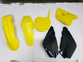 KIT PLASTICHE SUZUKI RM 85 2000 KIT 5 PZ COLORE GIALLO 