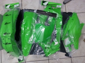 KIT PLASTICHE KAWASAKI KXF 450 2016 2017 KIT 5 PZ COLOR