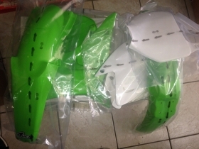 KIT PLASTICHE KAWASAKI KX 125 250 2005 05  KIT 5 PZ COL