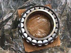 CUSCINETTO A RULLI CONICI CILINDRICI SKF CODICE 30228 J