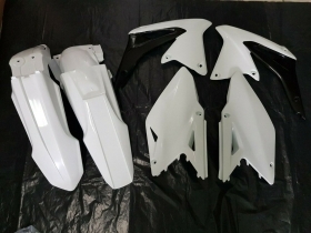 KIT PLASTICHE SUZUKI RMZ 450 2016 4 PZ COLORE BIANCO NE