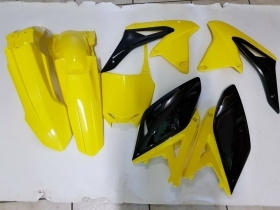 KIT PLASTICHE SUZUKI RMZ 250 2018 KIT 5 PZ COLORE GIALL