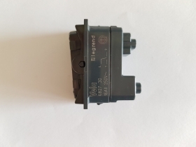 DEVIATORE SENZA COPRITASTO LEGRAND VELA CODICE 682730 1